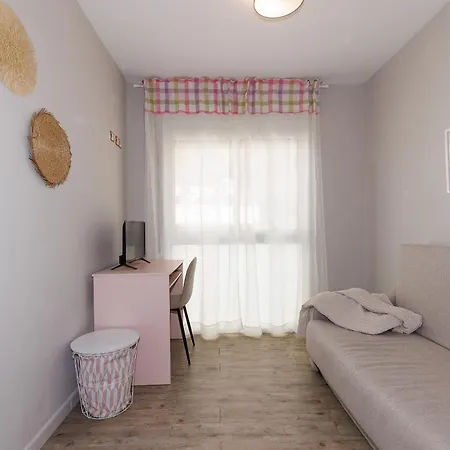 Uhc Els Pins Family Apartamento